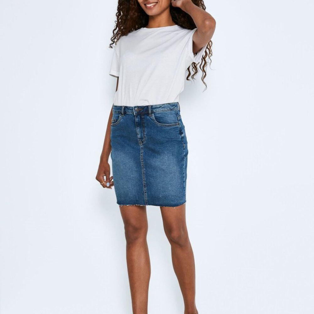 NWT Noisy May High Waisted Denim Jean Skirt - Size Small